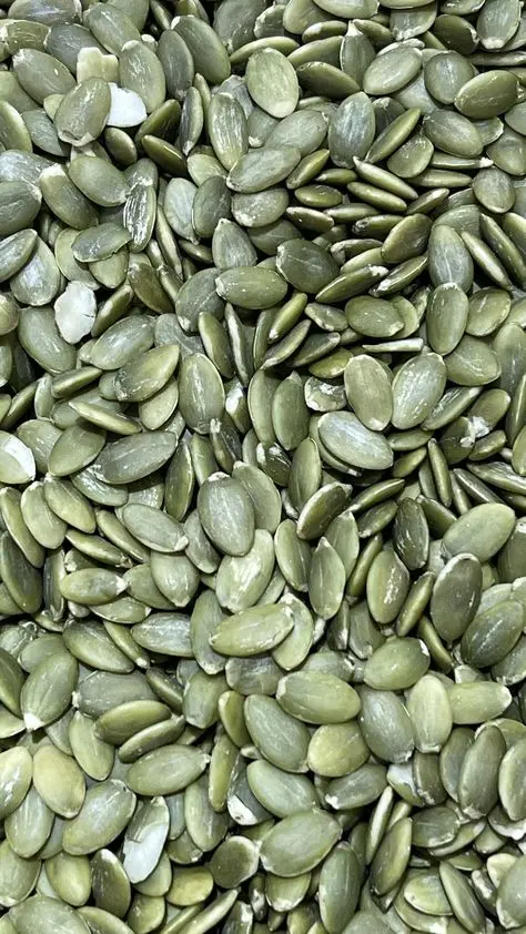 تخمه‌های هندوانه در سالاد و غذاهای ایرانی