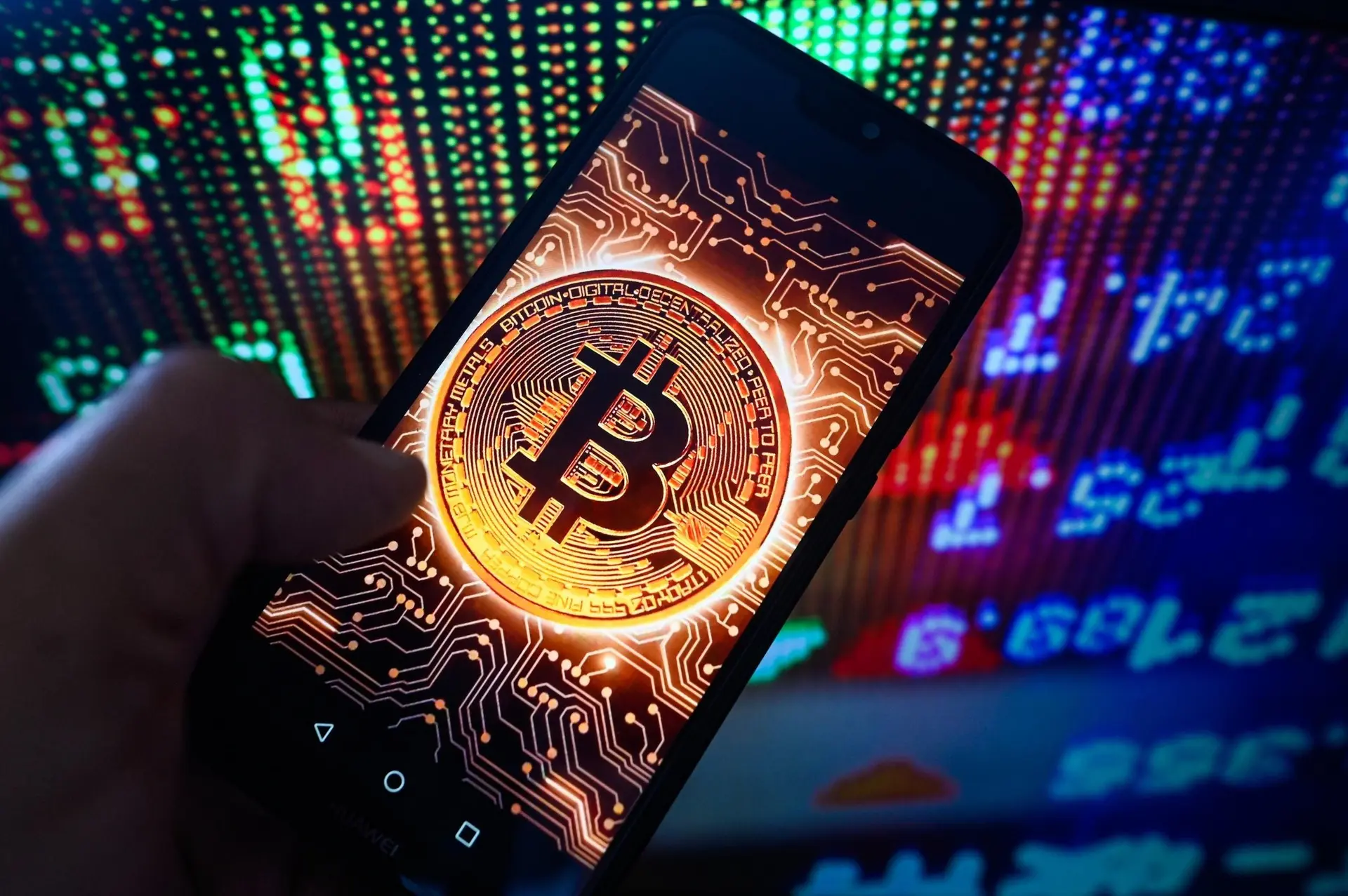 نمودار مقایسه ارزش بازار تحقق‌یافته با سایر ارزهای دیجیتال