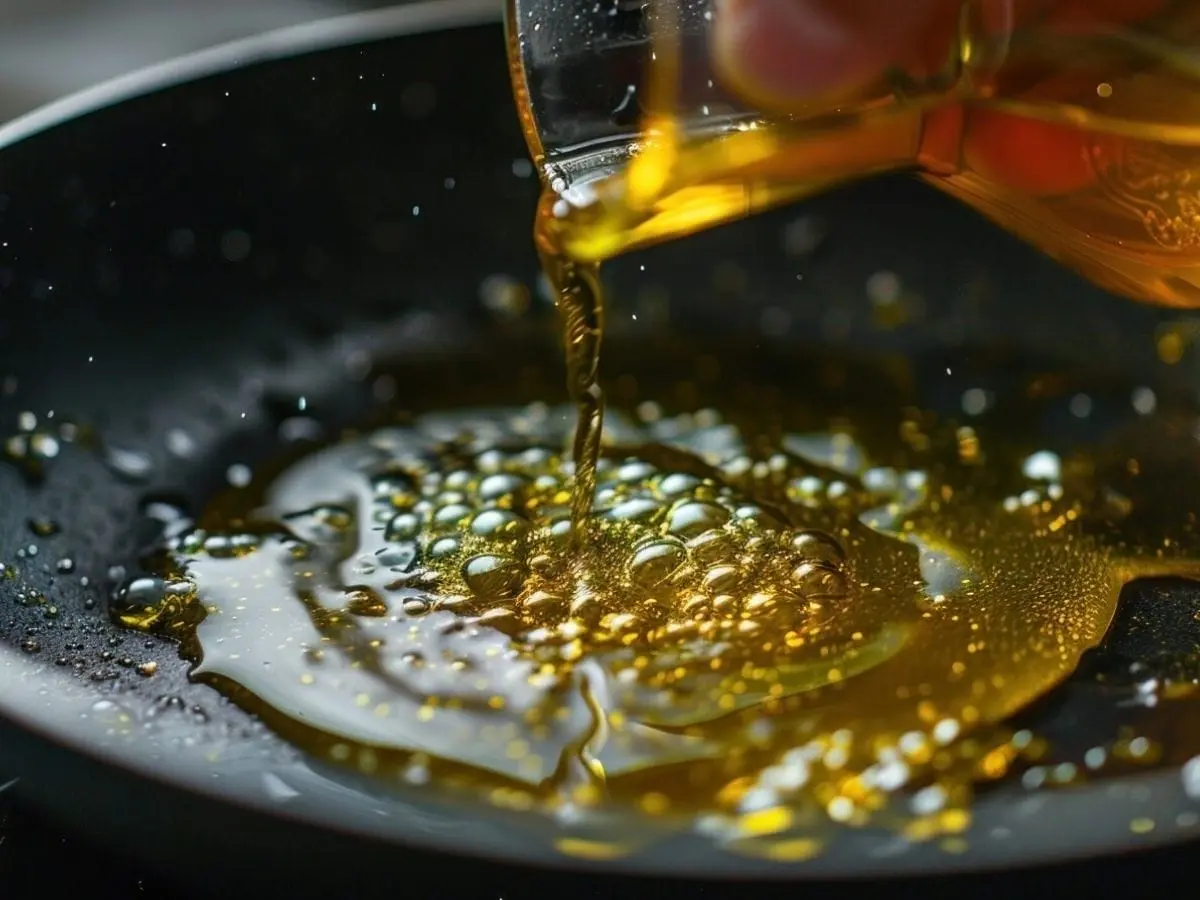 مقایسه گزینه‌های روغن پخت و پز؛ چطور بهترین انتخاب را داشته باشیم؟