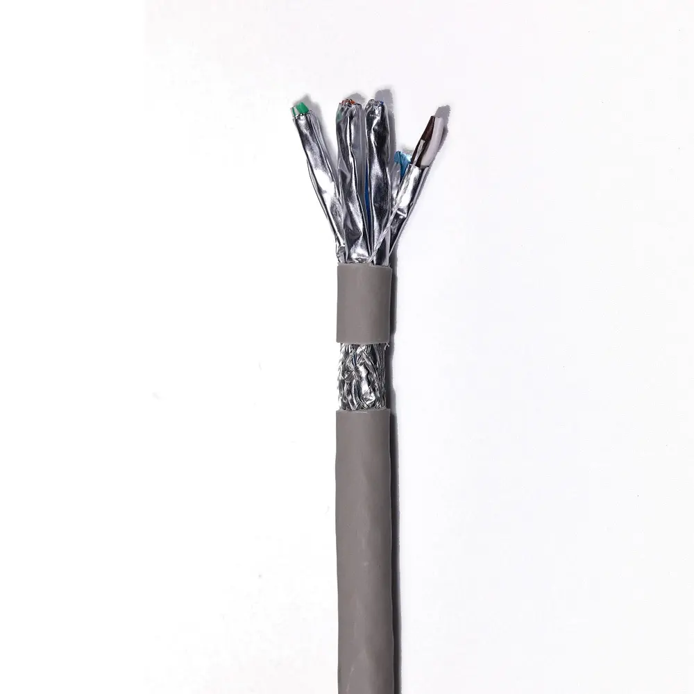 نصب کابل Cat7 در یک شبکه خانگی با استفاده از کانکتورهای مناسب