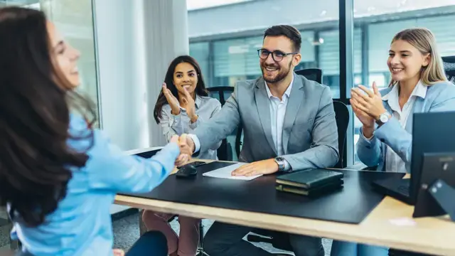 استفاده از فناوری در فرآیند استخدام و مدیریت منابع انسانی