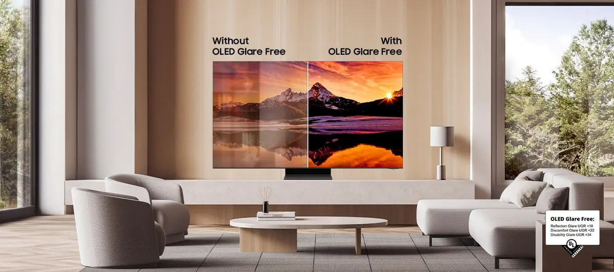نمونه مقایسه تلویزیون‌های OLED مختلف در یک نمایشگاه الکترونیک