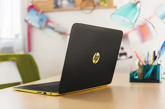 لپ‌تاپ دو در یک HP با قابلیت چرخش صفحه نمایش برای استفاده در حالت تبلت