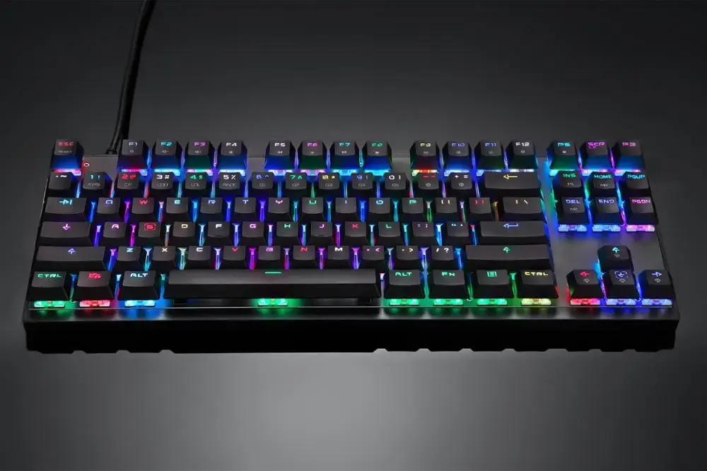 کیبورد مکانیکی با نورپردازی RGB و طراحی مدرن