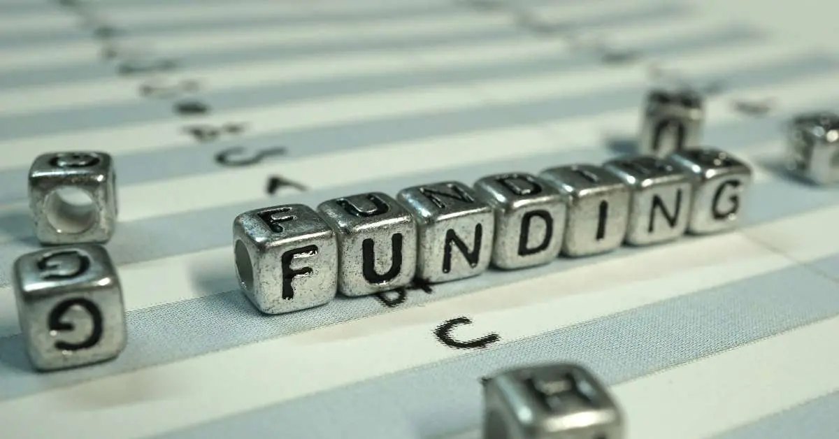 نمونه‌ای از پلتفرم‌های crowdfunding برای جمع‌آوری سرمایه