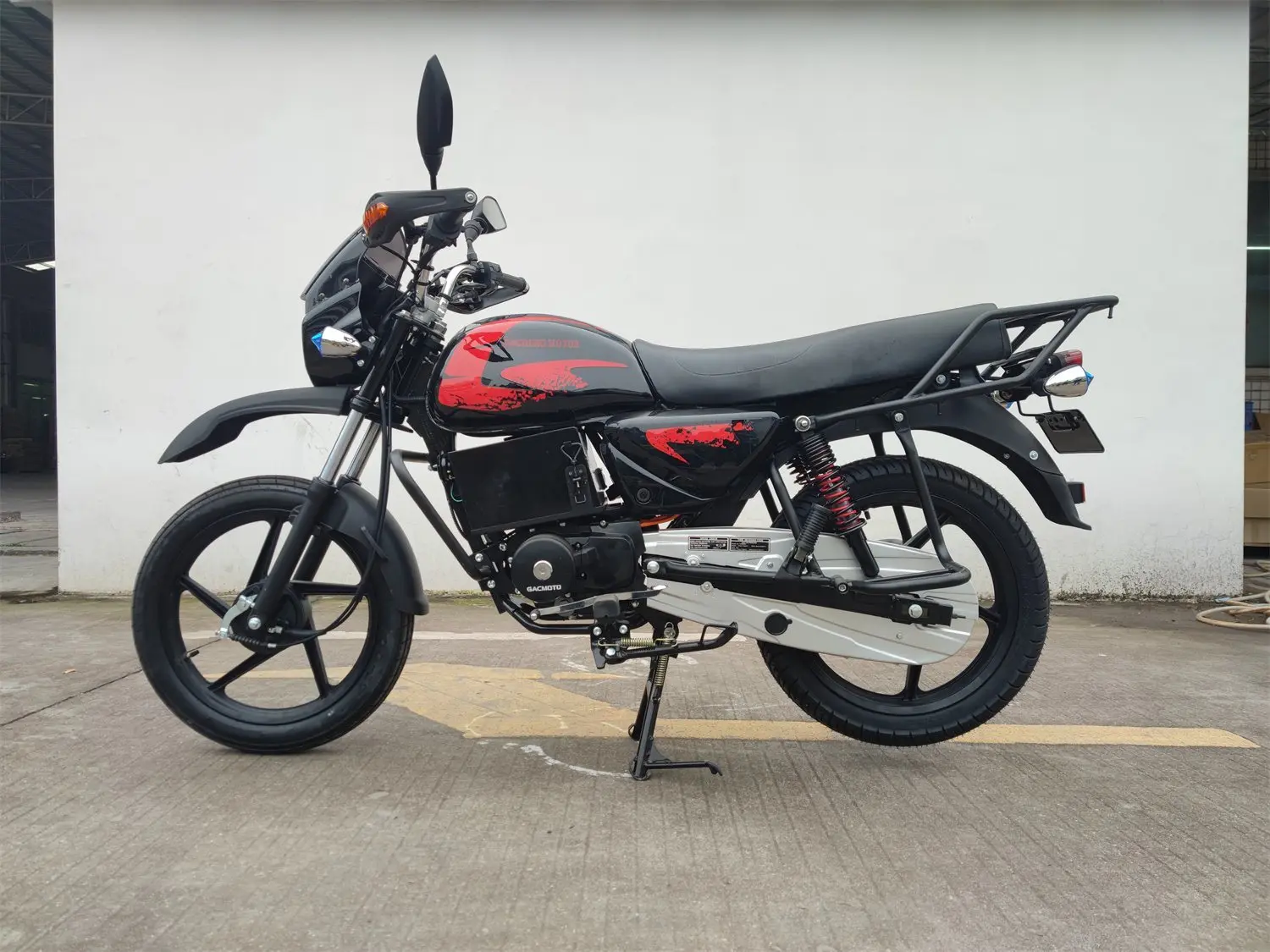بکس برقی Bajaj Boxer با طراحی مدرن و باتری قوی