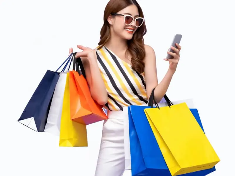 فروشگاه‌های مدرن با تجربه خرید دیجیتال و فیزیکی ترکیبی