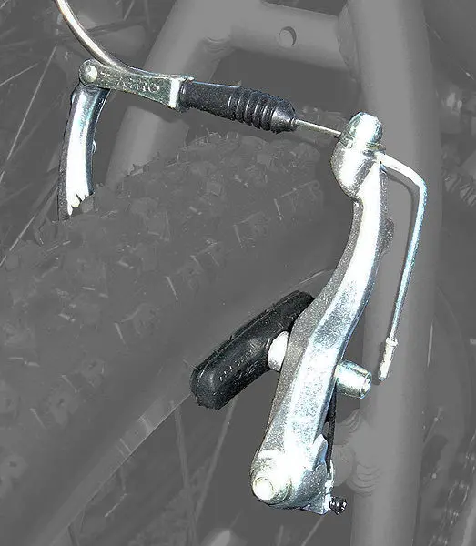 ترک بند نوع V-Brake در دوچرخه کوهستان