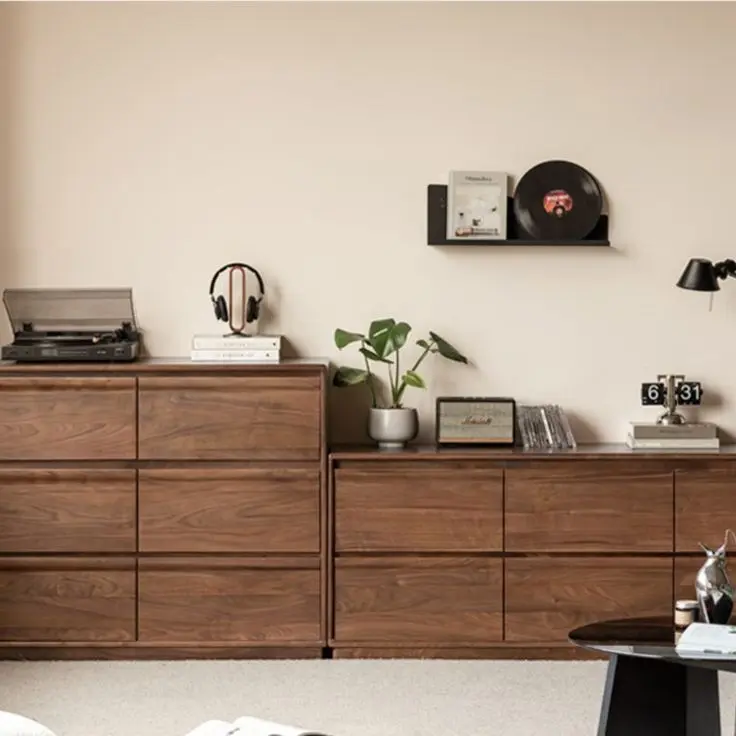 نمونه‌ای از کابینت ساچمه‌ای با کشوهای متحرک و ریل فلزی