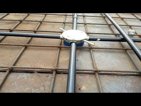 بررسی لوله برق برای اطمینان از کیفیت و استاندارد آن