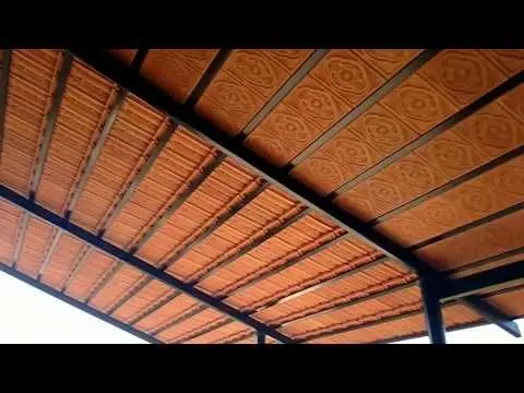 سقف سفالی چیست و چرا در ویلاهای شمال ایران محبوب است؛ یک راهنمای کامل برای تصمیم بهتر