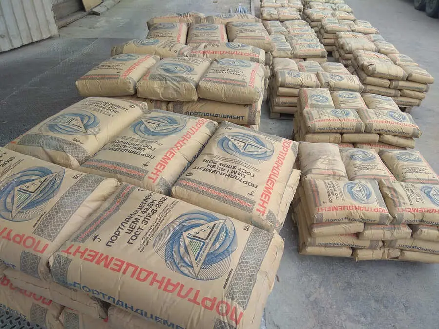 نمونهای از بتن ساخته شده با سیمان ضدسولفات، نشاندهنده مقاومت و دوام آن در برابر عوامل شیمیایی