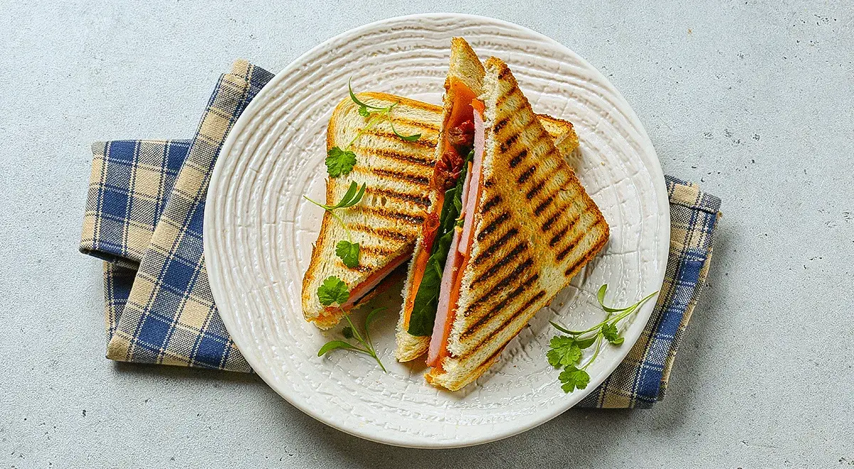 مواد اولیه ساده برای تهیه ساندویچ خانگی