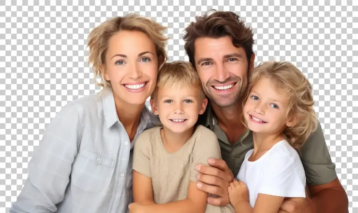 خانواده‌ای که با یکدیگر در حال گذراندن وقت خوشی هستند