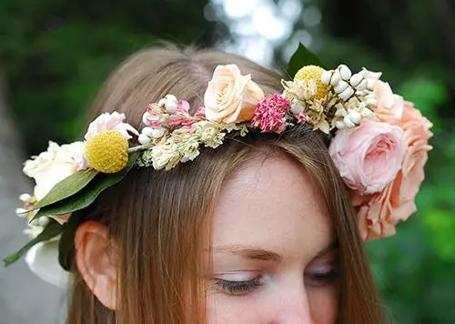 خرید تاج گل؛ راهنمای سفارش برای مراسم مختلف و نکات مهم