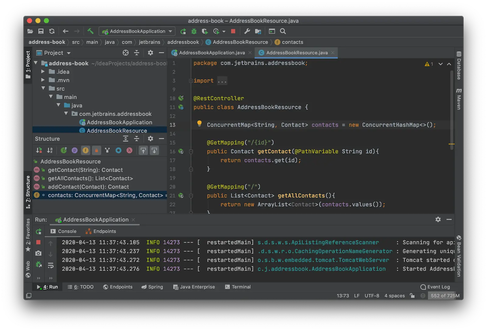 نمونه رابط کاربری محیط توسعه JetBrains IntelliJ IDEA با تم Darcula