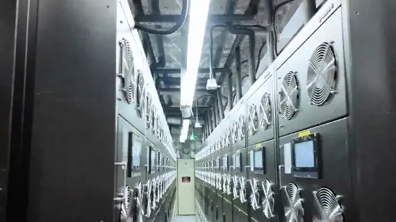 نمایی از مرکز داده زیرآبی شرکت مایکروسافت در نزدیکی ساحل اورگان
