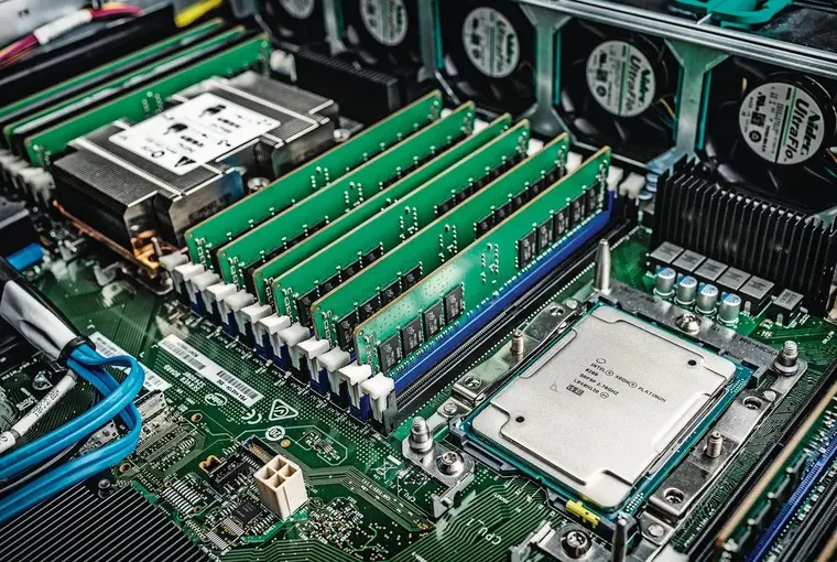 CPU سرور چه تفاوتی با پردازنده کامپیوتر دارد؛ بررسی نکات و جزئیات مهم