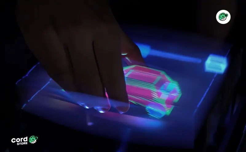 تجهیزات لیزری مورد استفاده در ثبت الگوی نور برای تولید هولوگرام سه‌بعدی