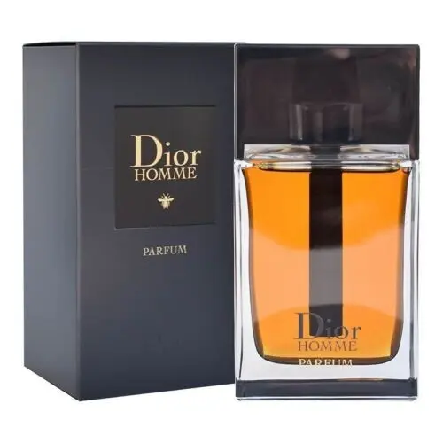 نمونه‌های مختلف عطر مردانه در یک نمایشگاه