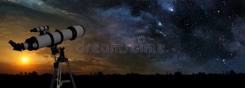 تلسکوپی که در شب به سمت راه شیری نگاه می‌کند