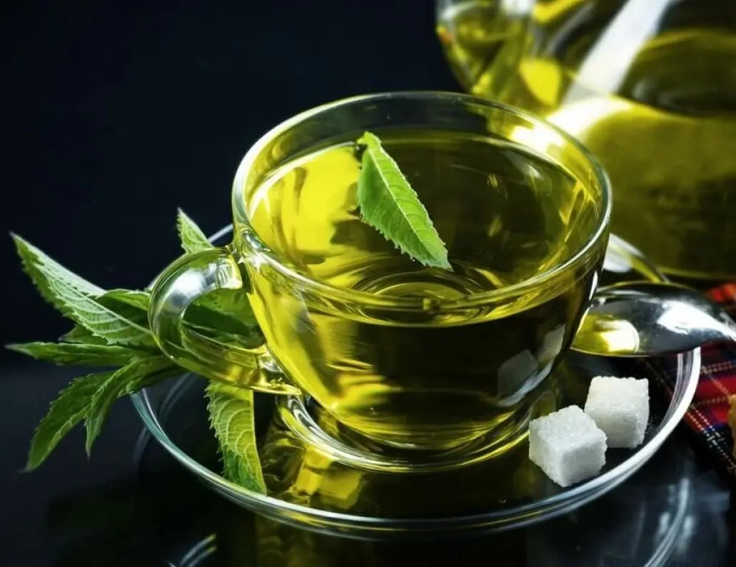 چای سبز در فرآیند دم کردن