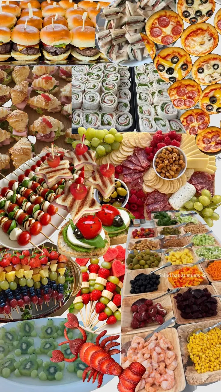 مهمانان در حال خوردن شیرینی و نوشیدنی در یک مهمانی خانگی