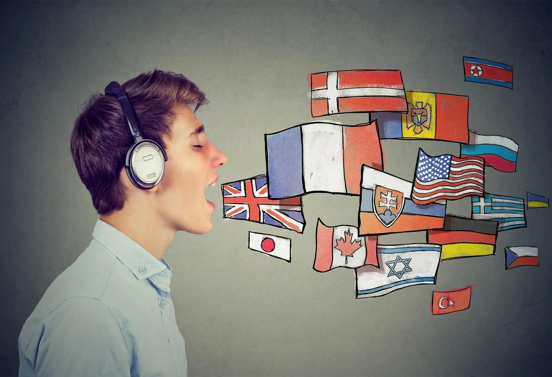 یک فرد در حال مطالعه با کتاب و دفتر یادداشت، نشان‌دهنده تمرکز بر یادگیری زبان