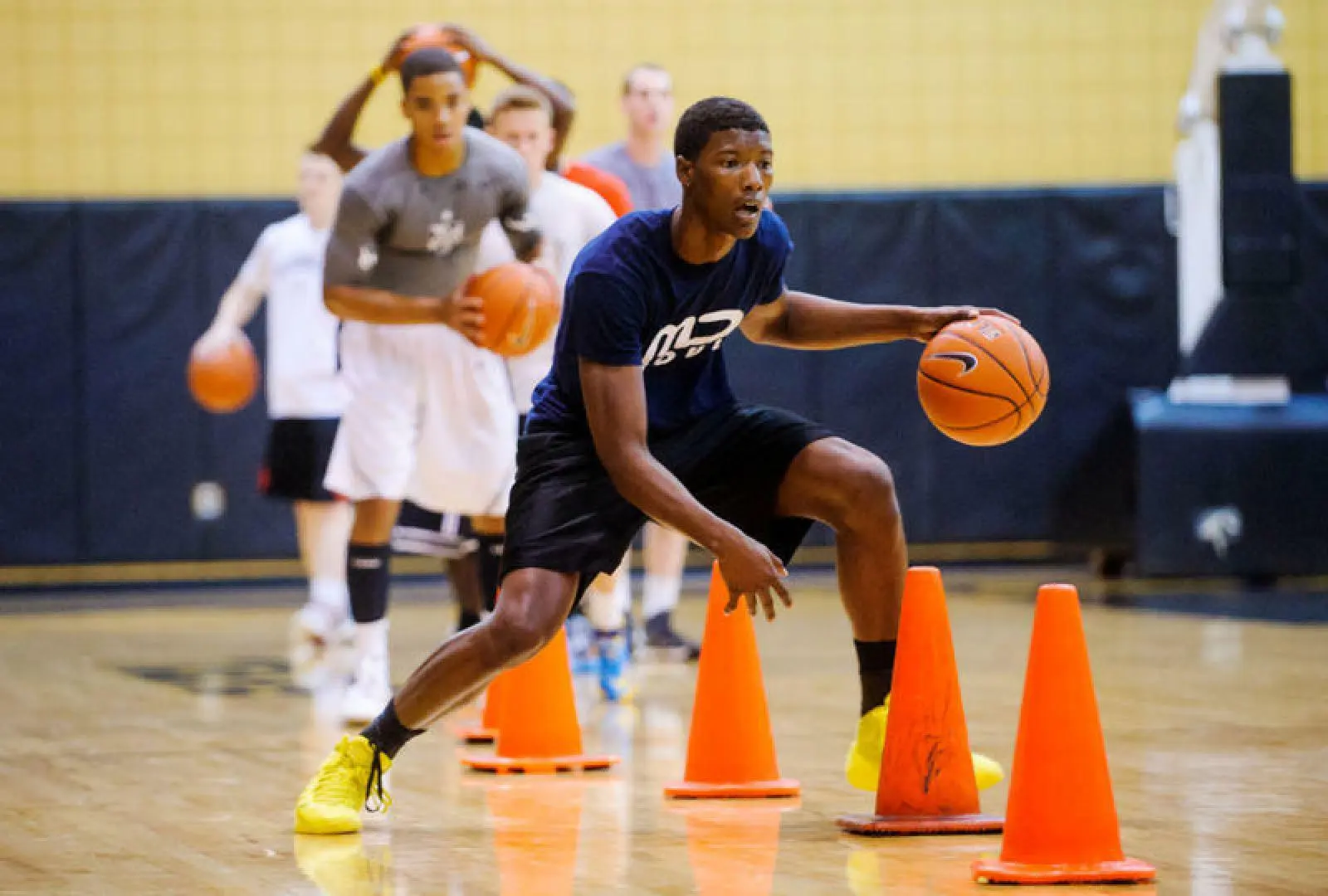یک نمونه از منابع آموزشی و پشتیبانی در دورههای با کیفیت