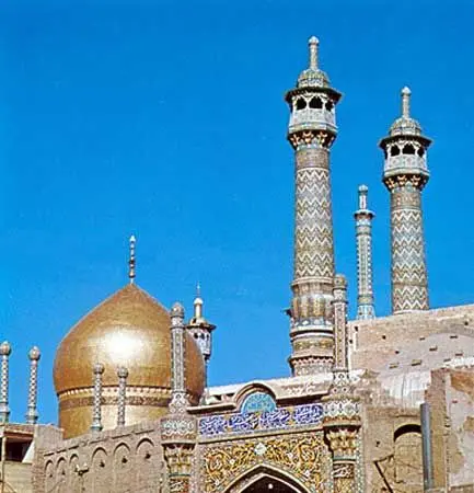 معرفی استان قم؛ بررسی جاذبههای مذهبی و تاریخی و نکات ضروری