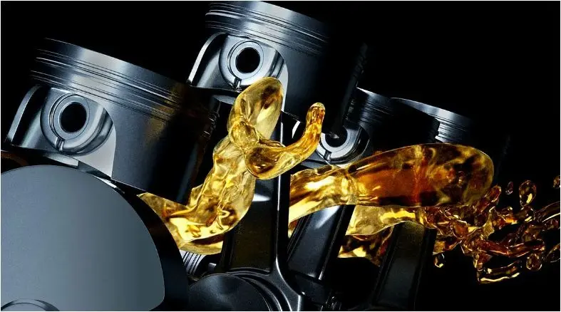 موتور خودرو با روغن مناسب برای عملکرد بهتر