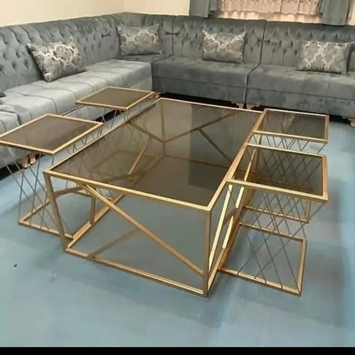 مبل استیل در فضای صنعتی با ترکیب فلز و شیشه