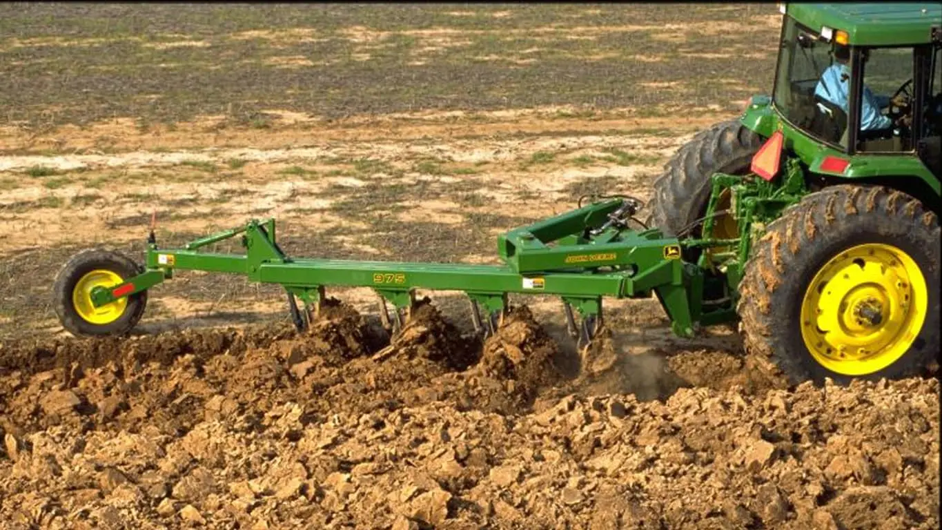 ماشین‌آلات مناسب برای خاک‌ورزی حفاظتی