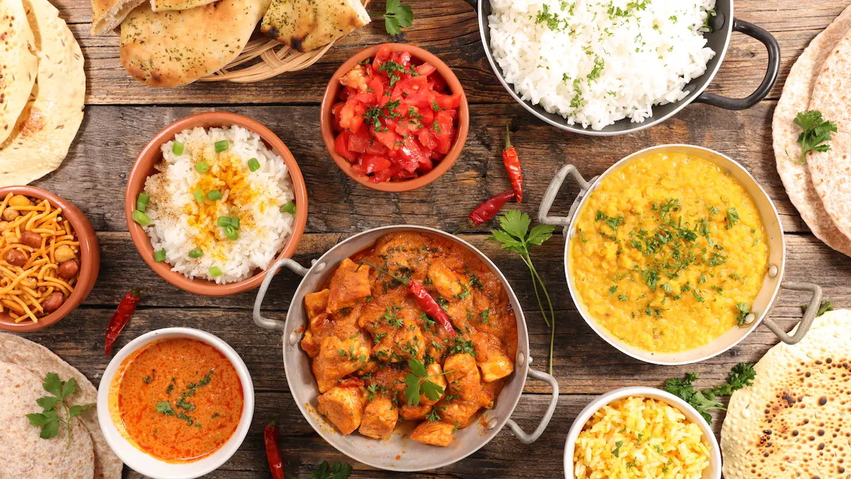 غذاهای محلی و سنتی در سفر که اقتصادی و پرکالری هستند
