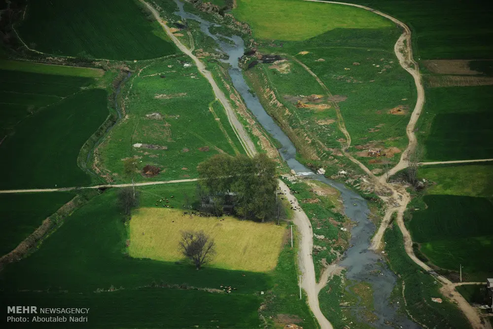 منظر هوایی از سواحل دریای مازندران در استان گلستان و شهر بندرانزلی