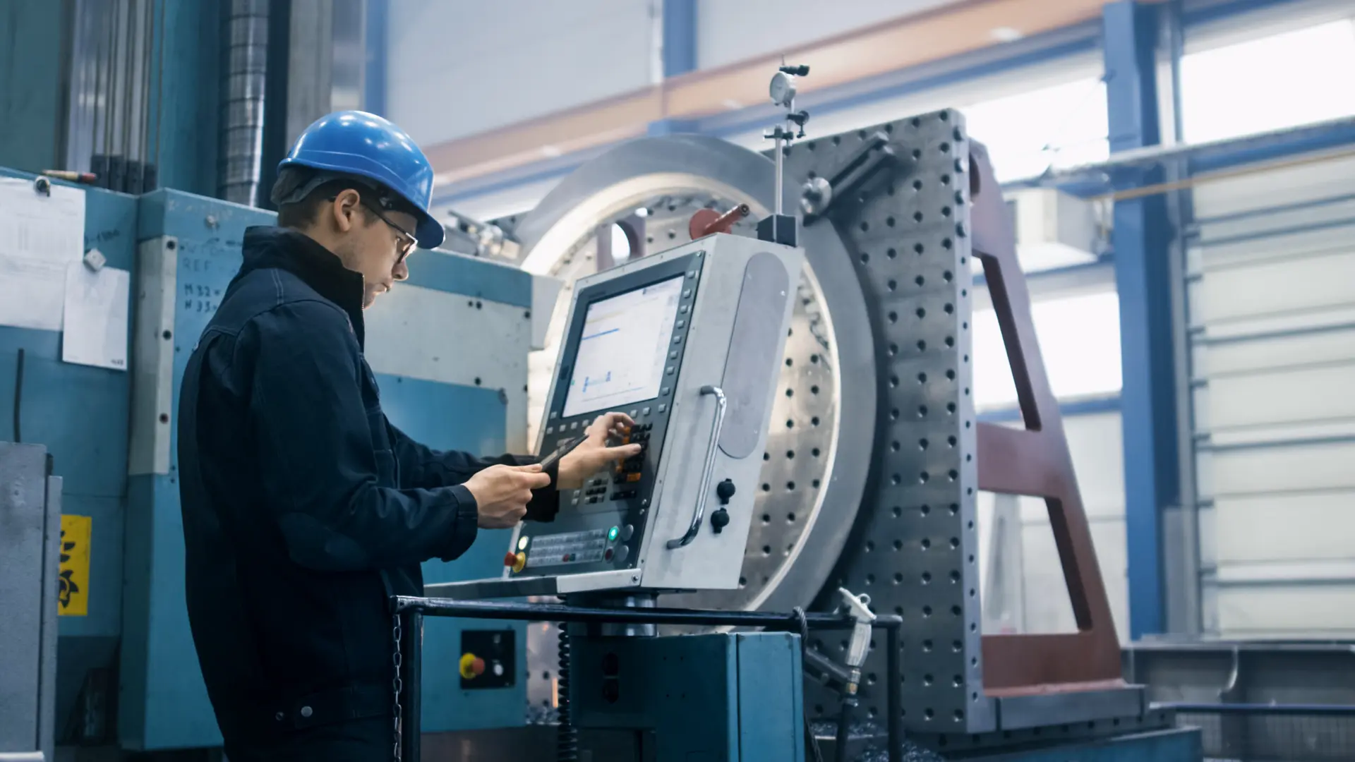 نرم‌افزار برنامه‌ریزی رباتیک CNC با تنظیمات دقیق