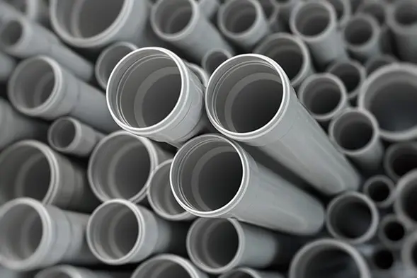 پنجره‌های PVC در یک ساختمان جدید
