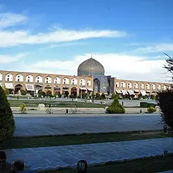 جزئیات معماری و تزیینات داخلی مسجد شیخ لطفالله