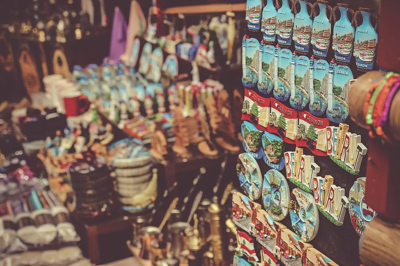 فروشگاه سوغات بوشهر با محصولات متنوع و جذاب