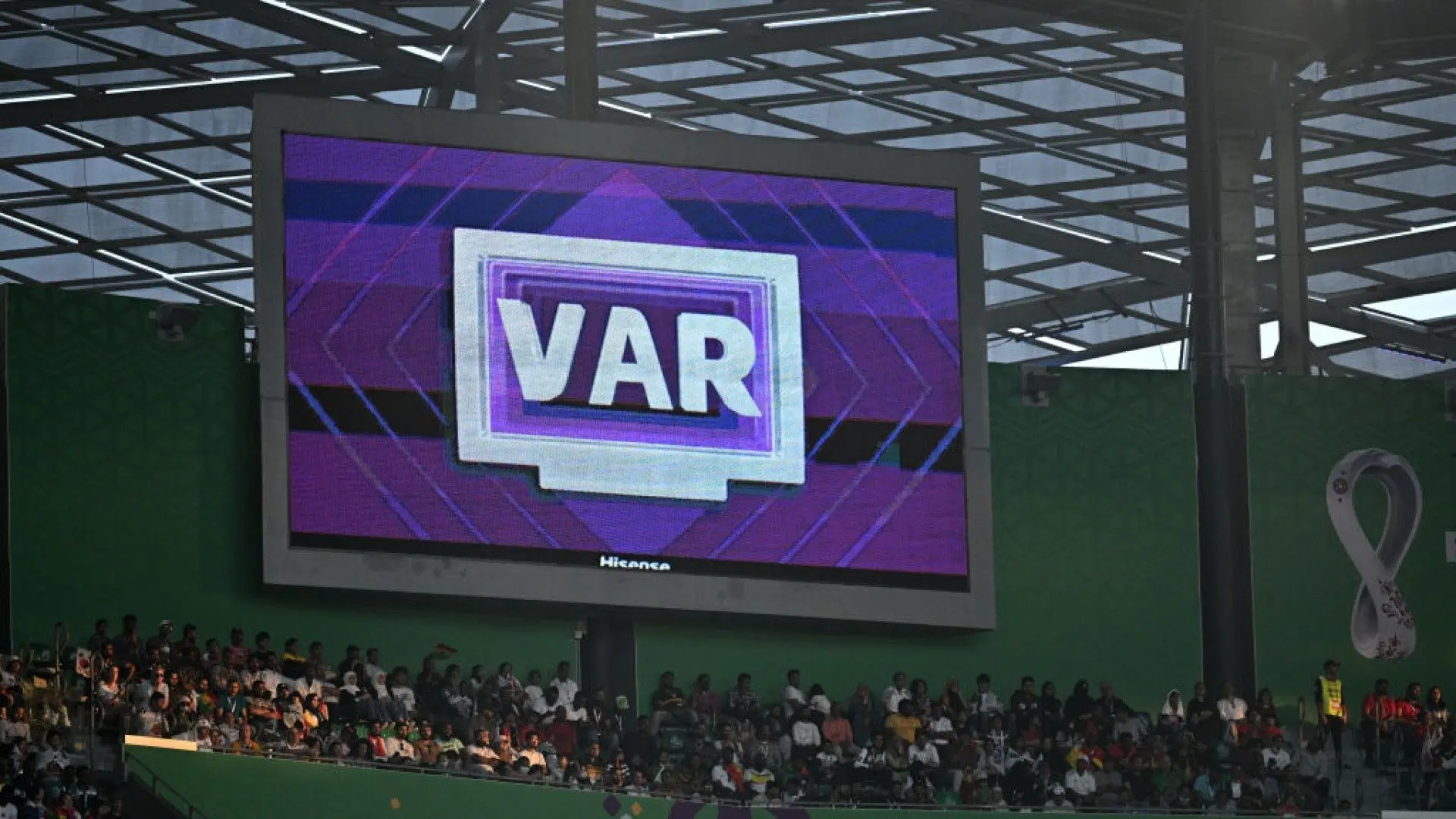تاثیر فناوری VAR بر فوتبال