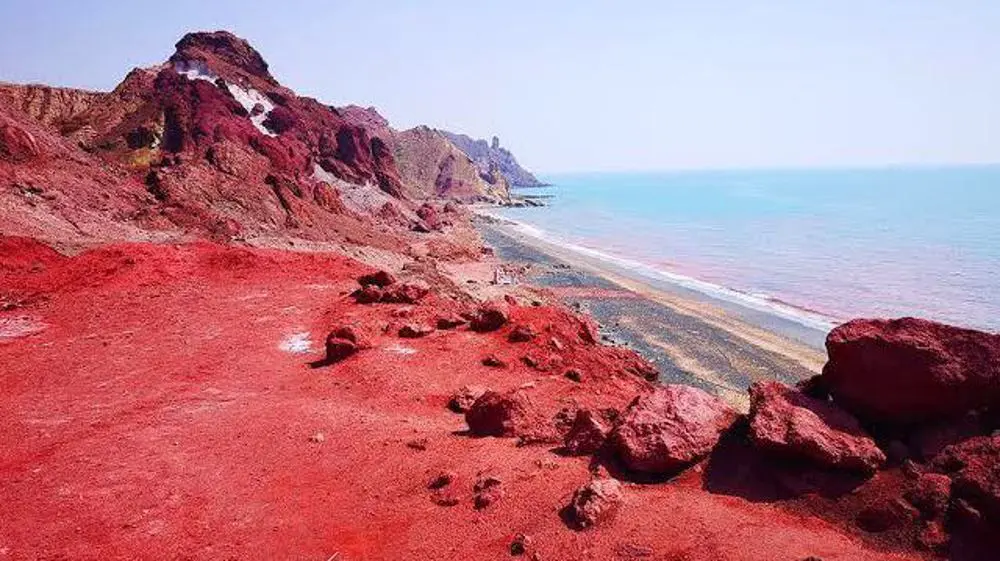 راهنمای سفر به هرمز؛ پاسخ به مهم‌ترین پرسش‌ها