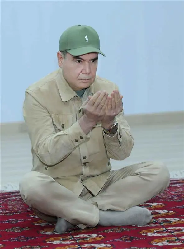 گنبد زیبا و تزیینات ظریف مسجد جامع اصفهان
