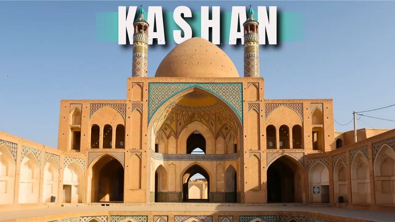 بازار سنتی کاشان با فروشگاه‌های قدیمی و محصولات محلی