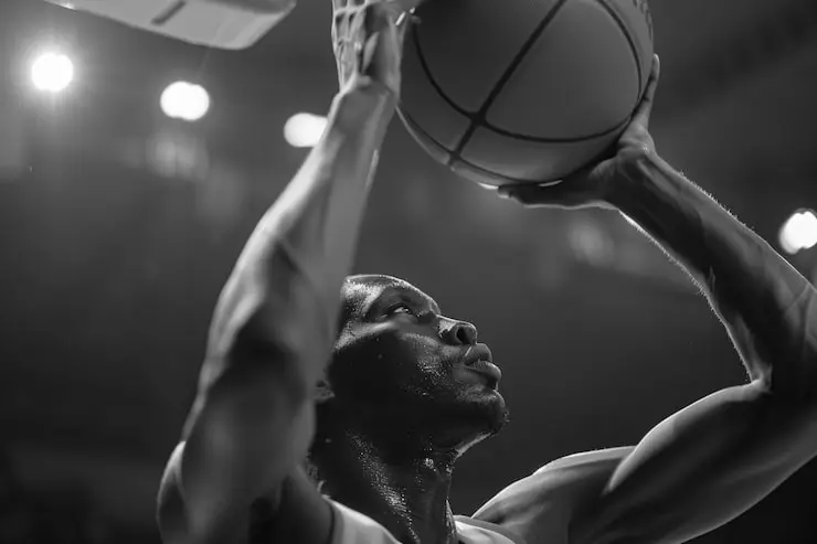 NBA چیست؟ تاریخچه، قوانین، تیم‌ها و نحوه برگزاری مسابقات؛ یک راهنمای کامل برای تصمیم بهتر