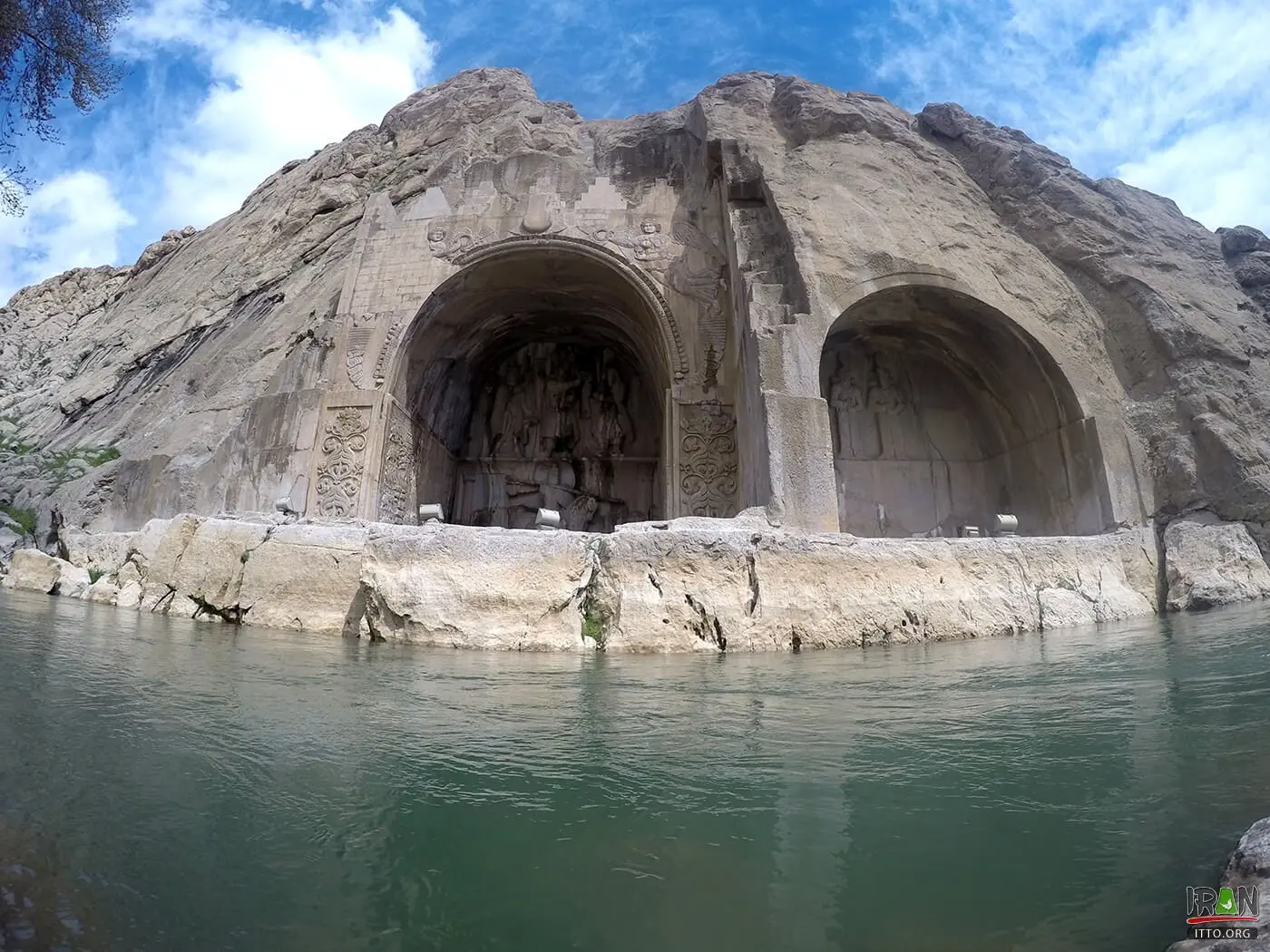 طاق بستان؛ آنچه درباره تاریخچه و راهنمای بازدید باید بدانید